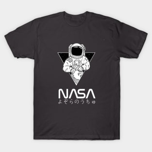 Astronaut in the night T-Shirt